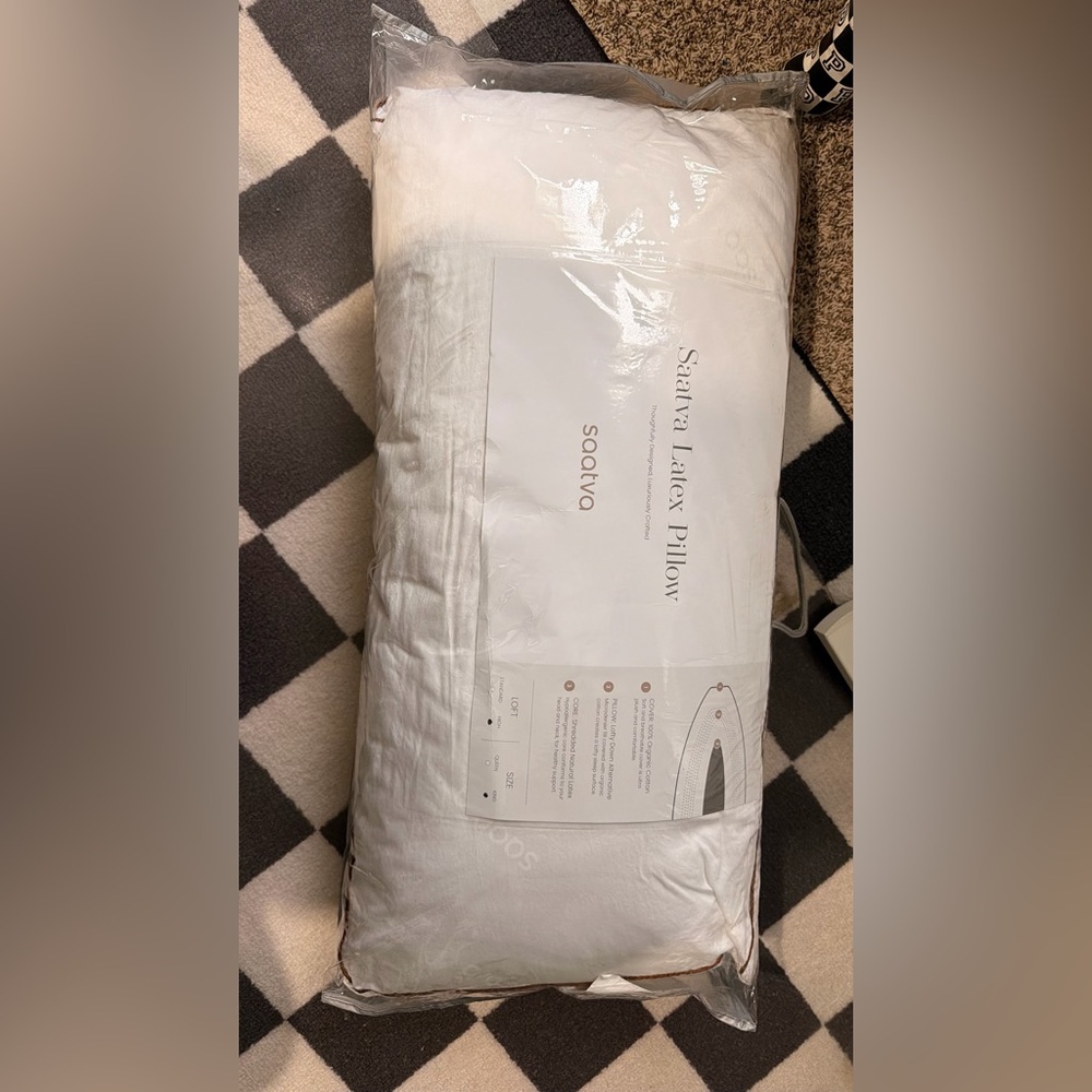New Saatva Latex Pillow king  High